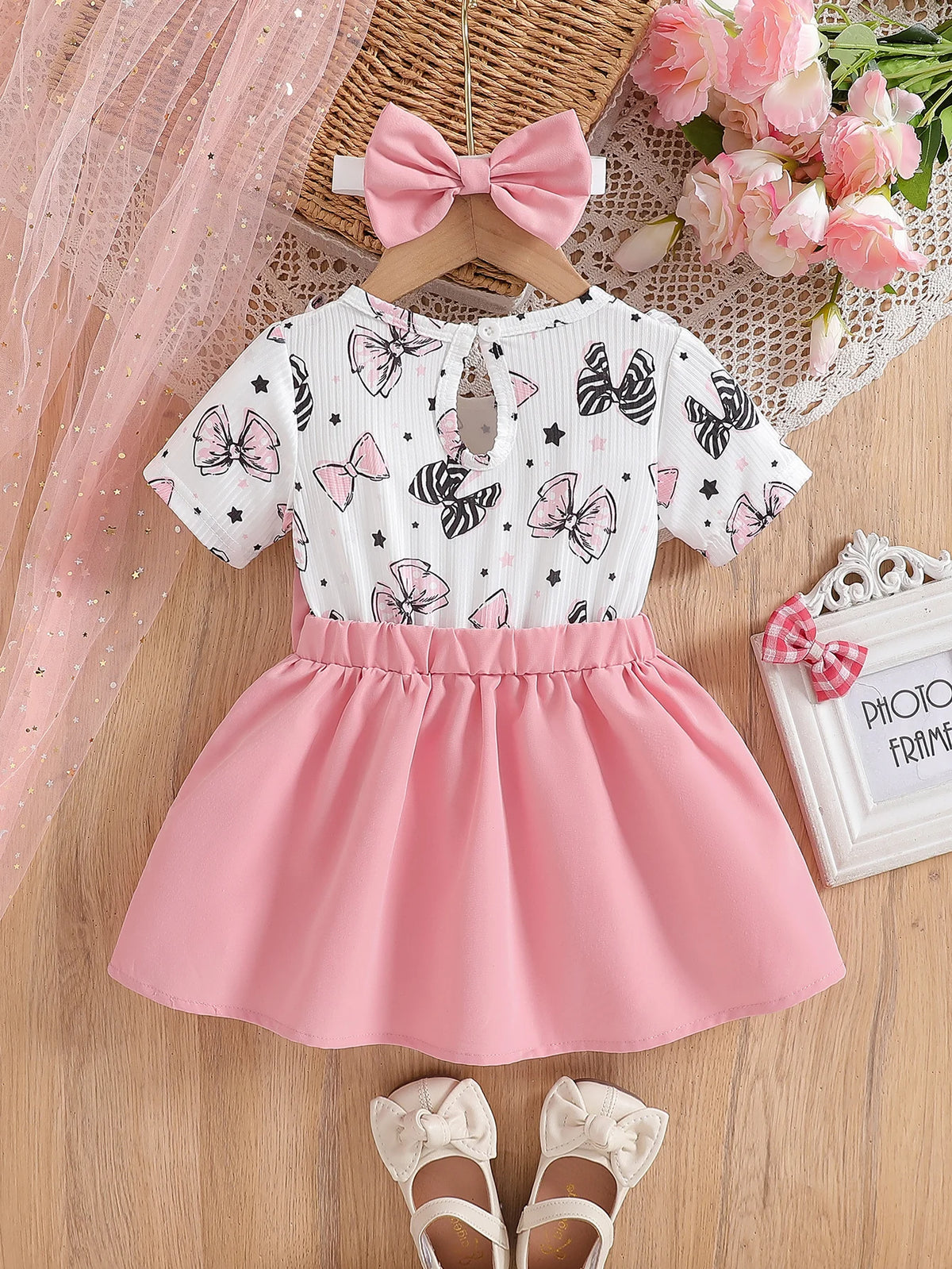 Baby Girl Cute Summer Round Neck Cartoon Bow Pattern Short Sleeved Pleated Fake Two-Piece Set Spliced Dress And Headband